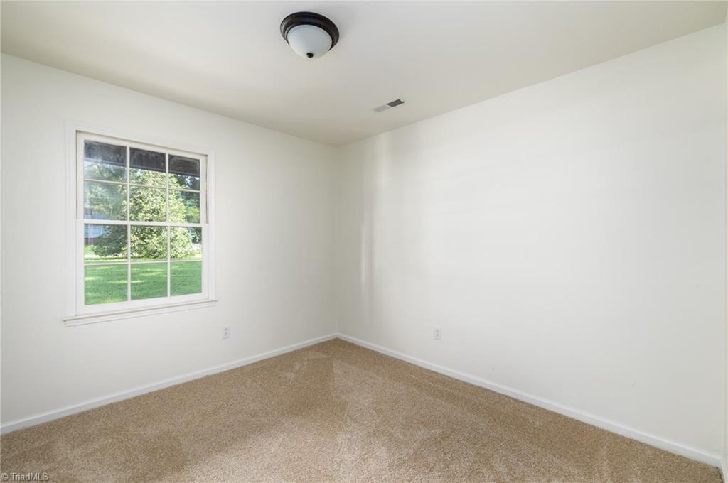 6640 Springfield Drive Clemmons, NC 27012 - Photo 15 of 28