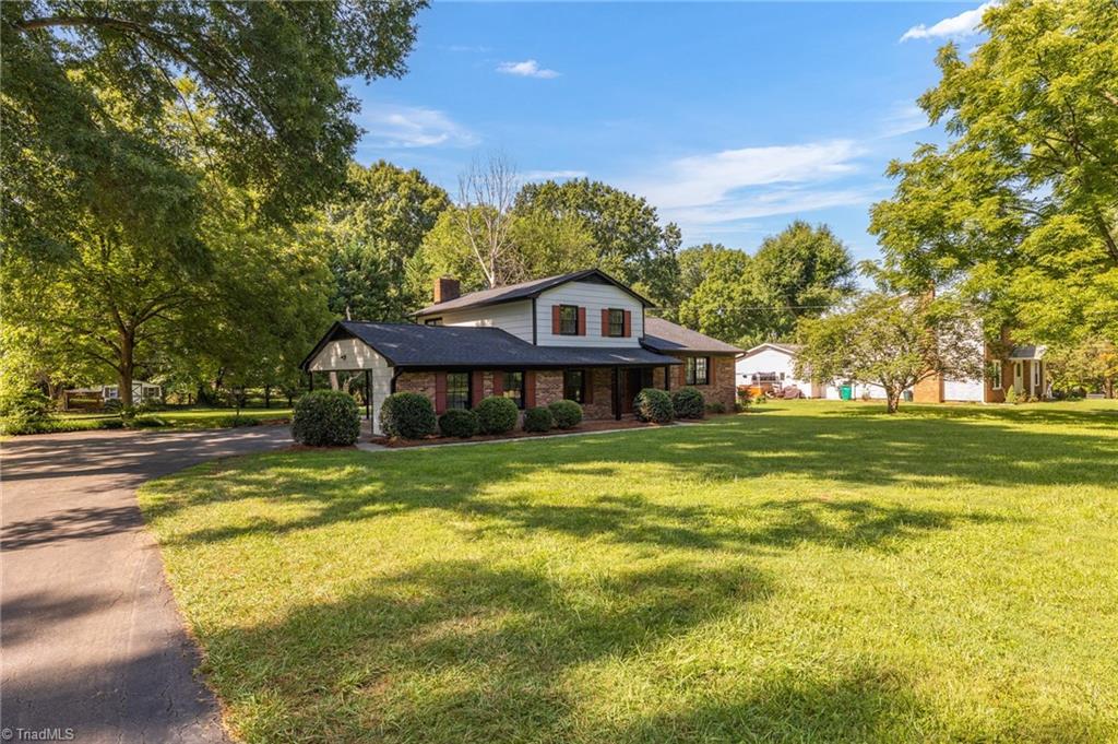 6640 Springfield Drive Clemmons, NC 27012 - Photo 2 of 28