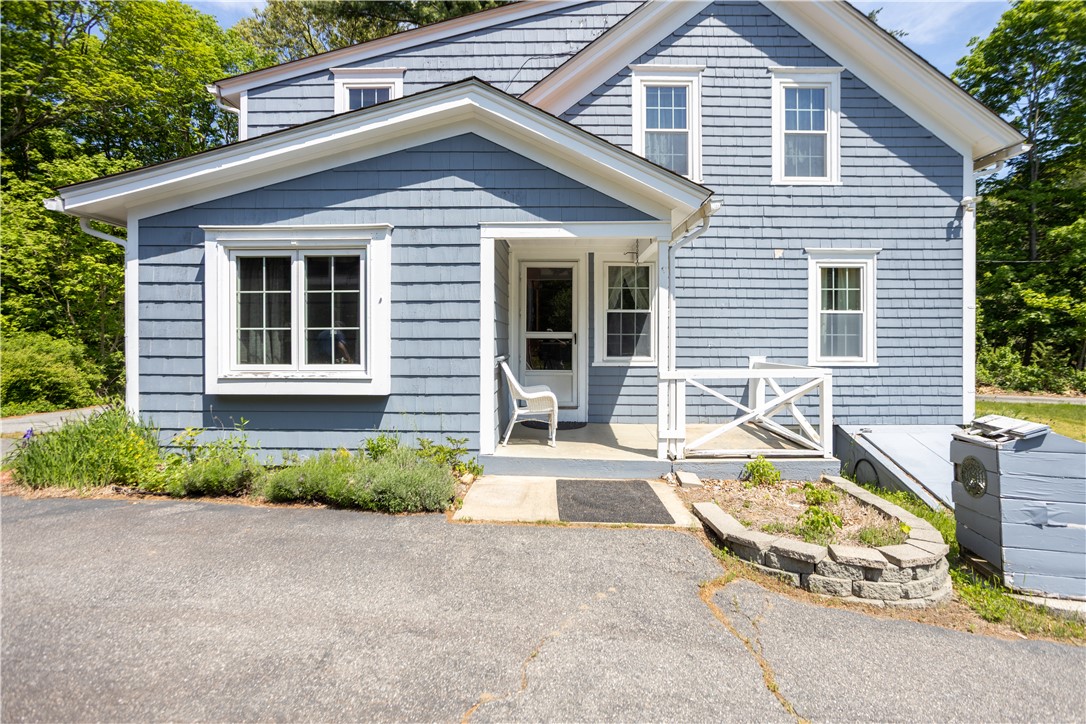 48 Brayton Road Smithfield, RI 02917 - Photo 5 of 47