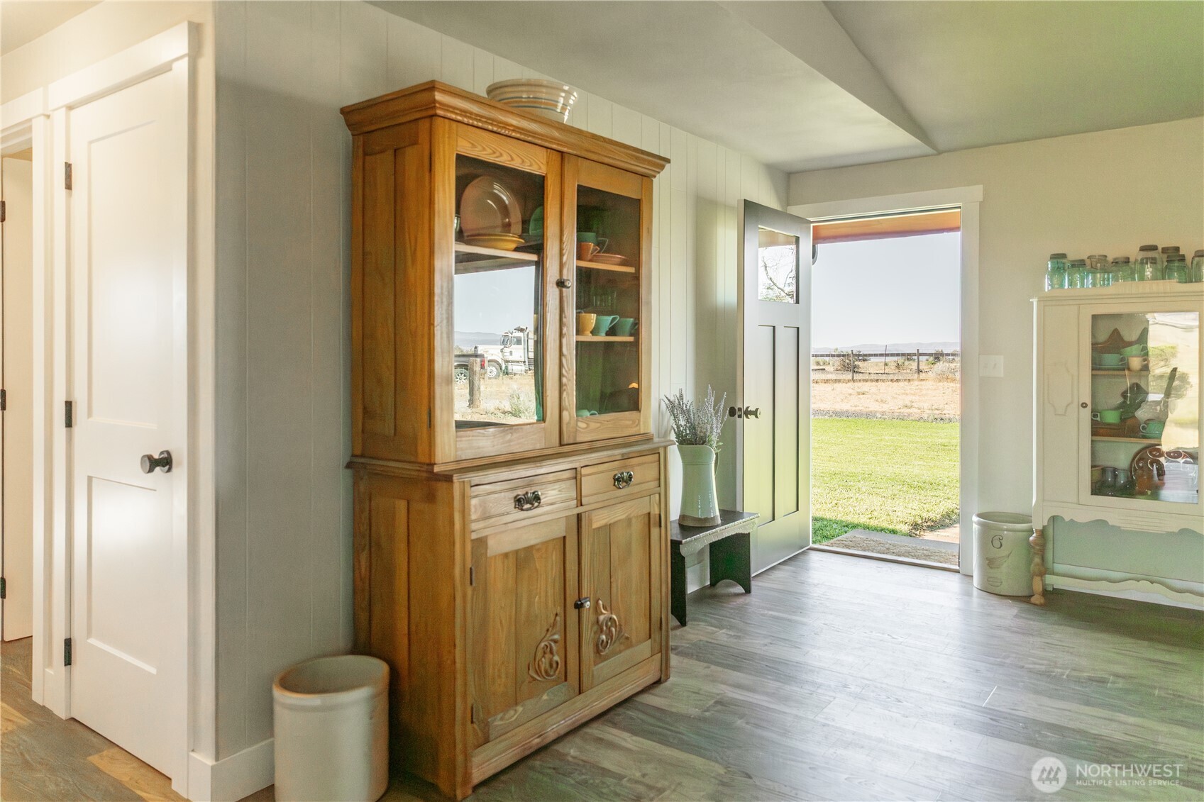 2943 Thomas Road Ellensburg, WA 98926 - Photo 3 of 38 Gallery Image 3