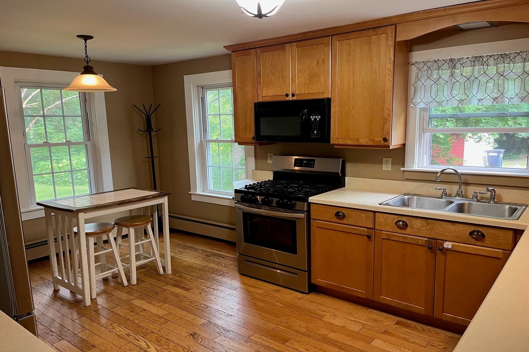 71 Campbell Road Rutland Town, VT 05736 - Photo 5 of 53