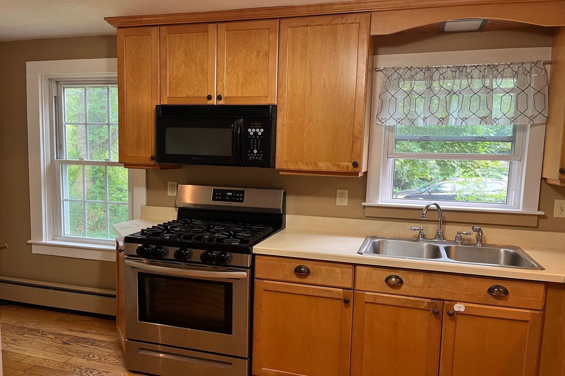 71 Campbell Road Rutland Town, VT 05736 - Photo 8 of 53