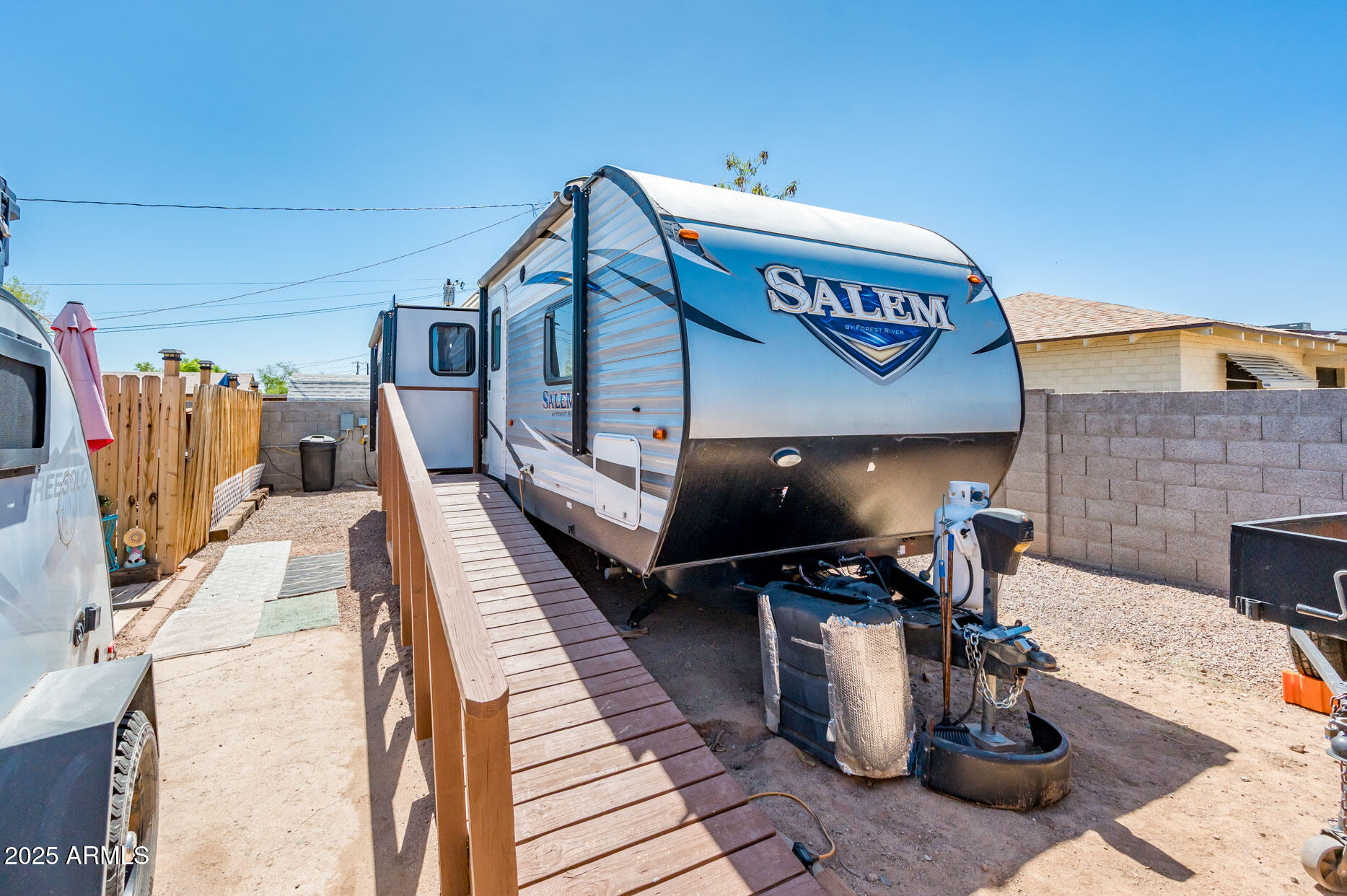 2221 West Mitchell Drive Phoenix, AZ 85015 - Photo 38 of 45 a view of outdoor kitchen with seating area