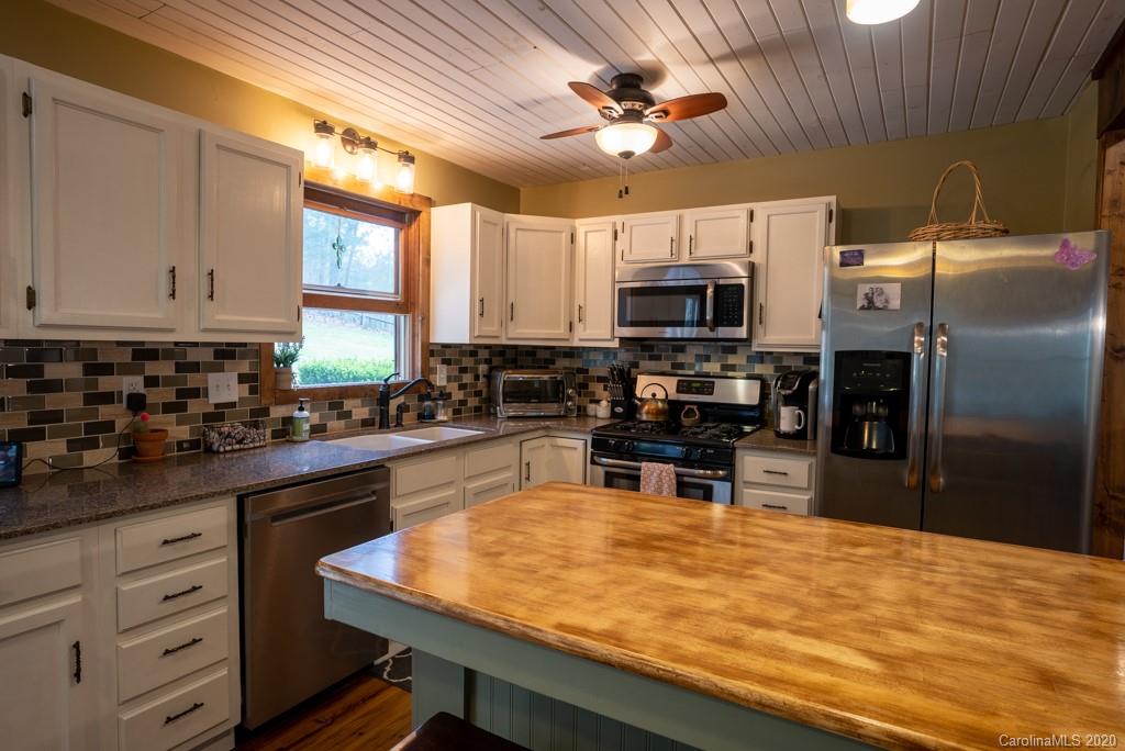 44 Shadow Ridge Drive Fletcher, NC 28732 - Photo 10 of 33