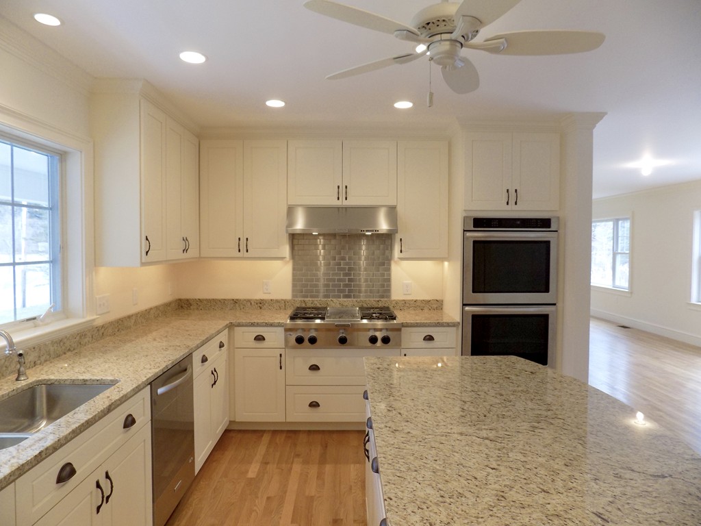 8 Wildwood Road Danvers, MA 01923 - Photo 5 of 30 Gallery Image 5
