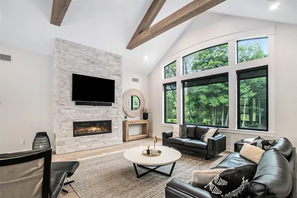 $1,150,000 | 4564 34th Street, Zeeland, MI 49464
