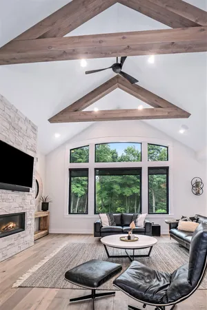 $1,150,000 | 4564 34th Street, Zeeland, MI 49464