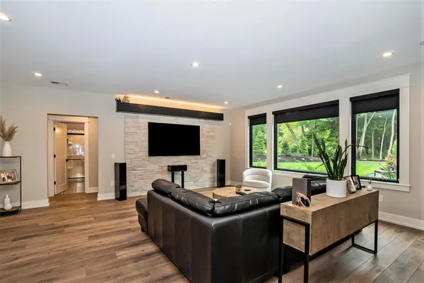 $1,150,000 | 4564 34th Street, Zeeland, MI 49464