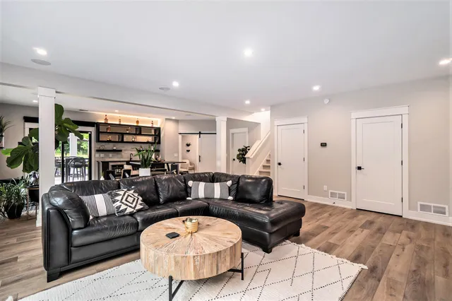 $1,150,000 | 4564 34th Street, Zeeland, MI 49464