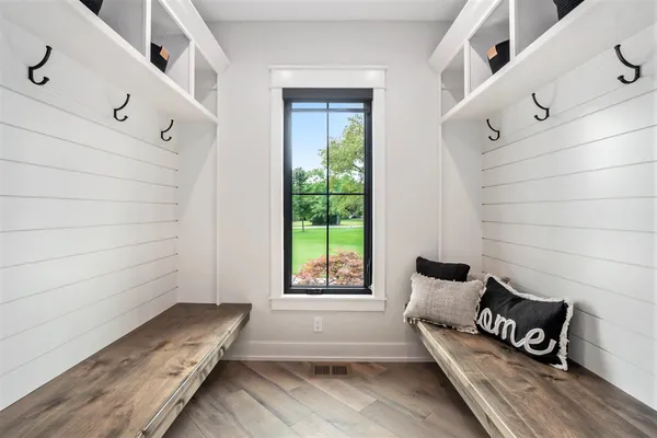 $1,150,000 | 4564 34th Street, Zeeland, MI 49464
