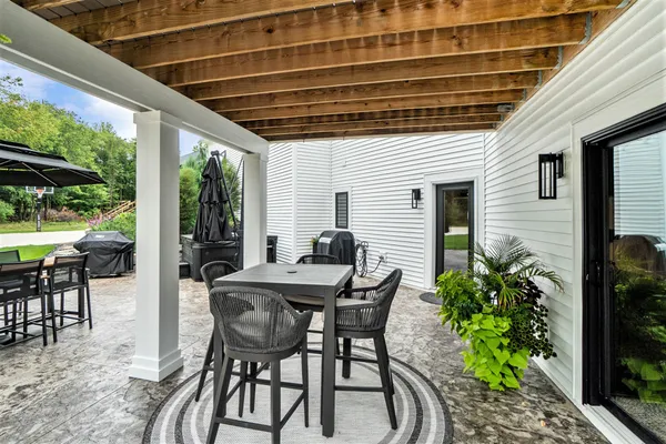$1,150,000 | 4564 34th Street, Zeeland, MI 49464