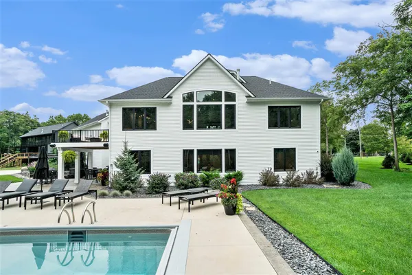 $1,150,000 | 4564 34th Street, Zeeland, MI 49464