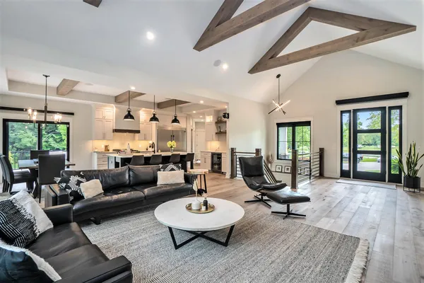 $1,150,000 | 4564 34th Street, Zeeland, MI 49464