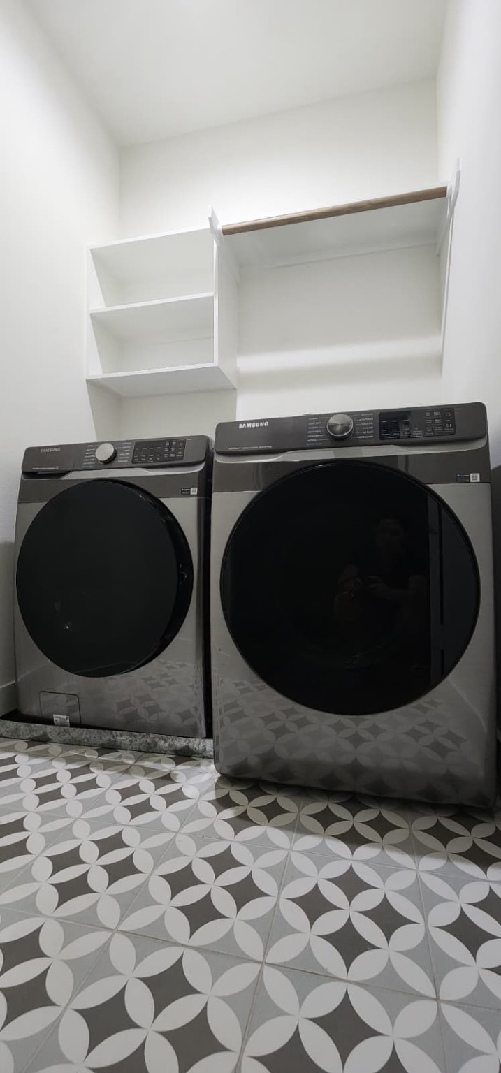 890 Lucky Street, Unit A Houston, TX 77088 - Photo 41 of 48 a closeup of a stove