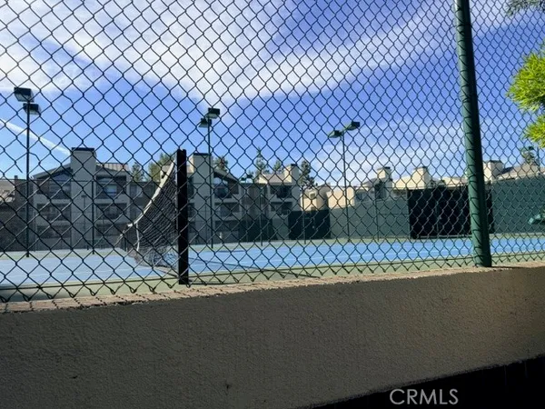 $2,800 | 5545 Canoga Avenue, Unit 116, Woodland Hills, CA 91367