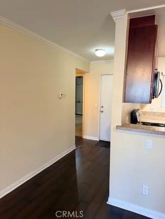 $2,800 | 5545 Canoga Avenue, Unit 116, Woodland Hills, CA 91367
