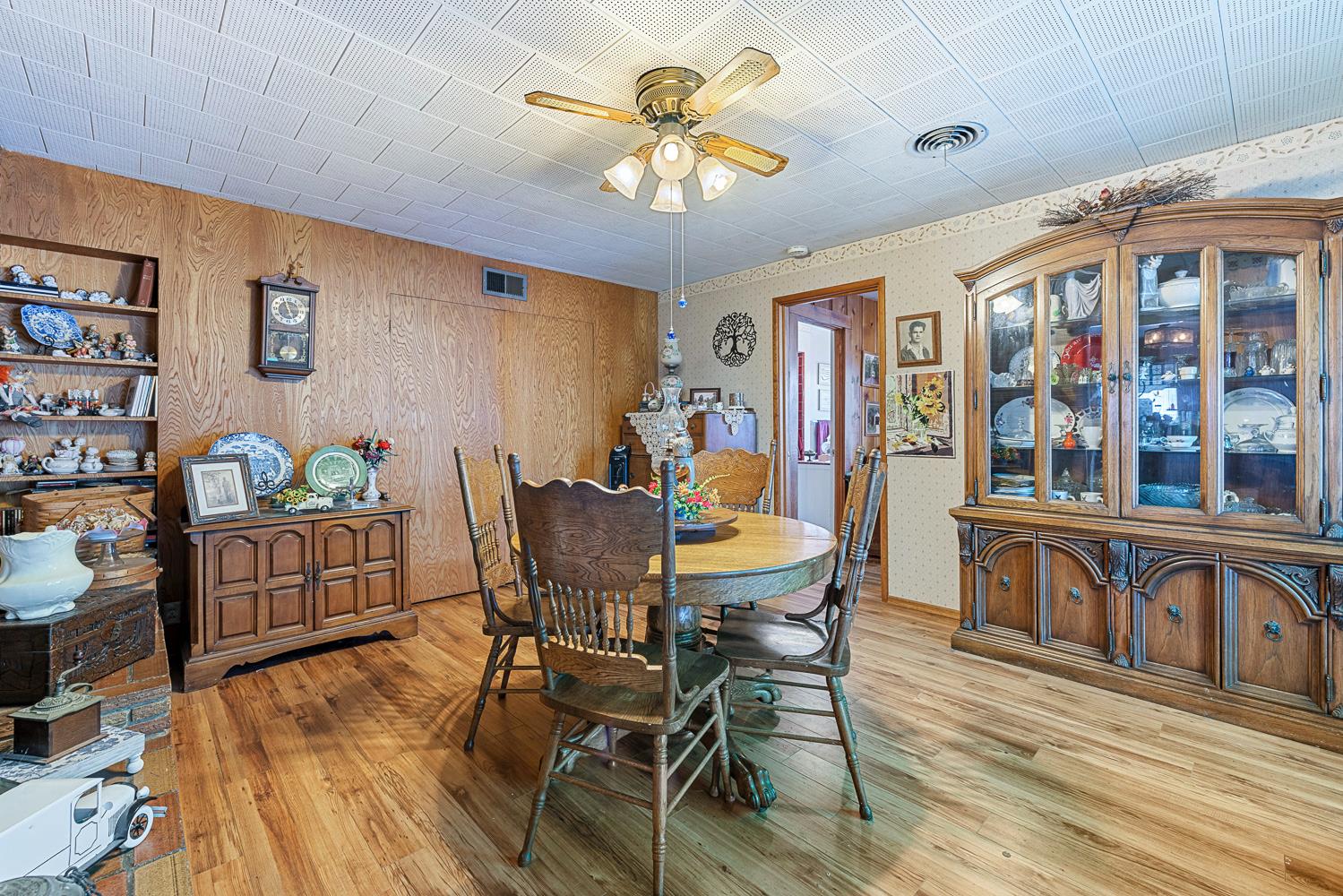 748 N. East Avenue Reedley, CA 93654 - Photo 17 of 51