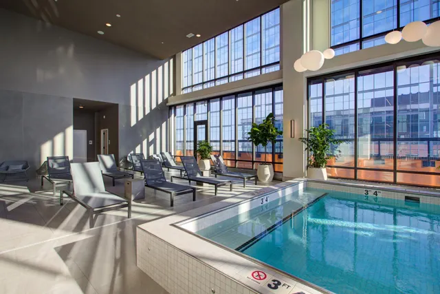 $2,373 | 270 Hennepin Avenue, Unit 1513, Minneapolis, MN 55401