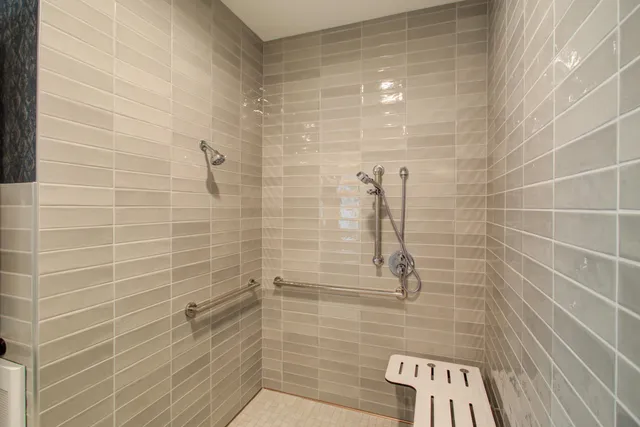 $2,373 | 270 Hennepin Avenue, Unit 1513, Minneapolis, MN 55401