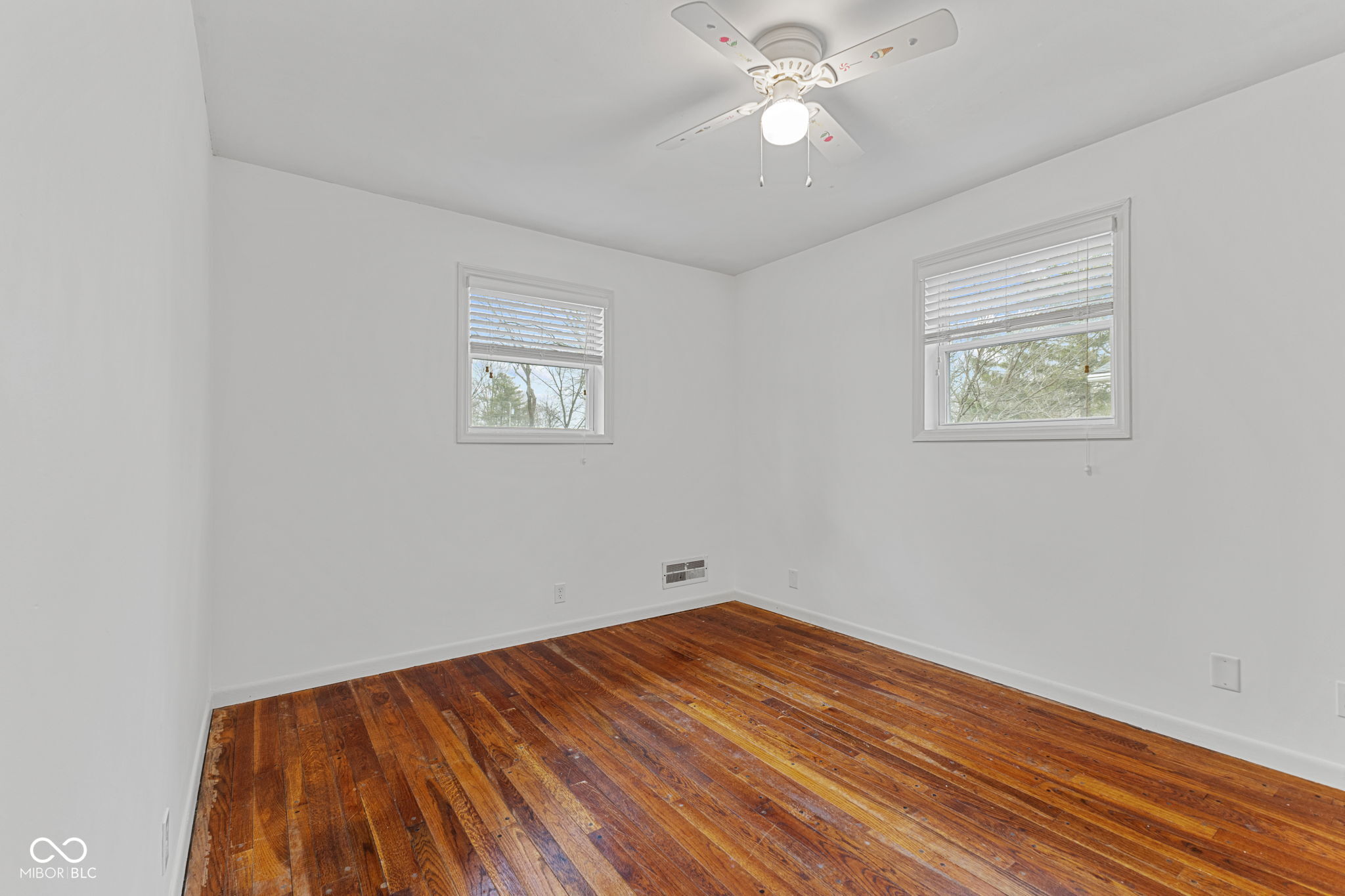 1403 Shawnee Road Indianapolis, IN 46260 - Photo 22 of 33