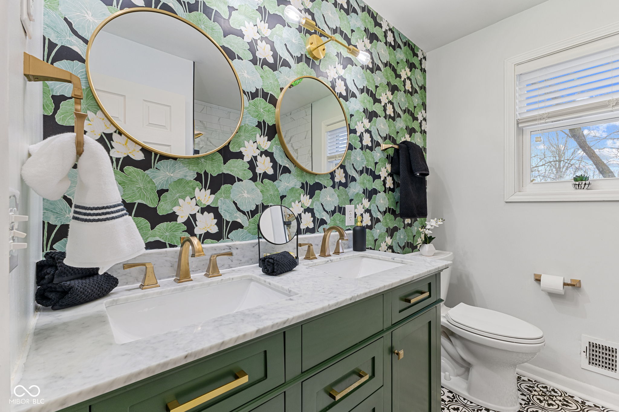 1403 Shawnee Road Indianapolis, IN 46260 - Photo 24 of 33