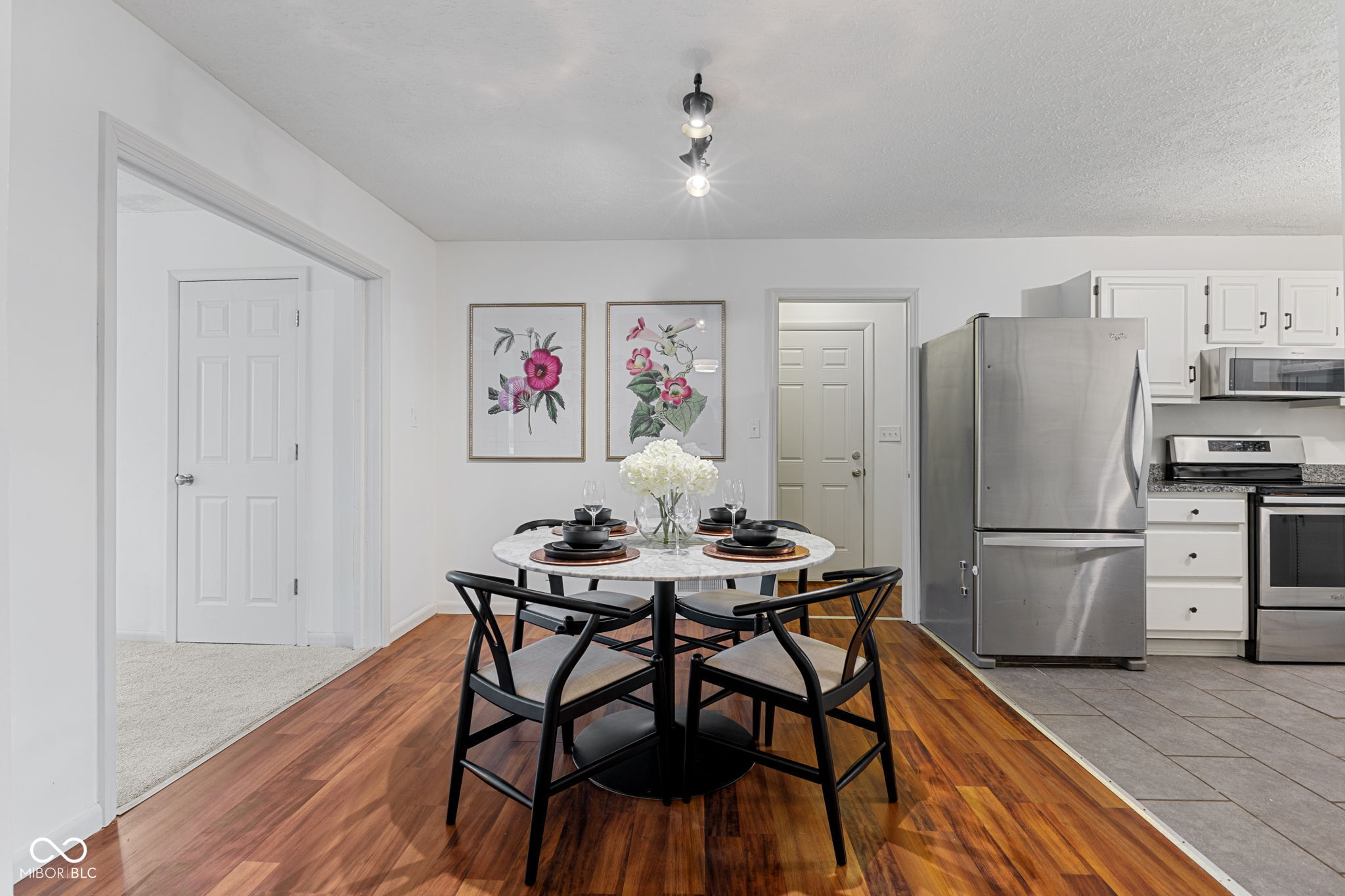 1403 Shawnee Road Indianapolis, IN 46260 - Photo 7 of 33