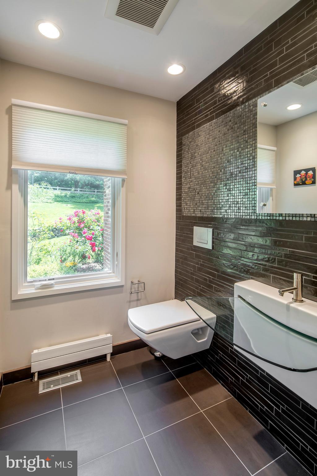 1318 North Spring Mill Road Villanova, PA 19085 - Photo 16 of 40 Main Level Powder Room