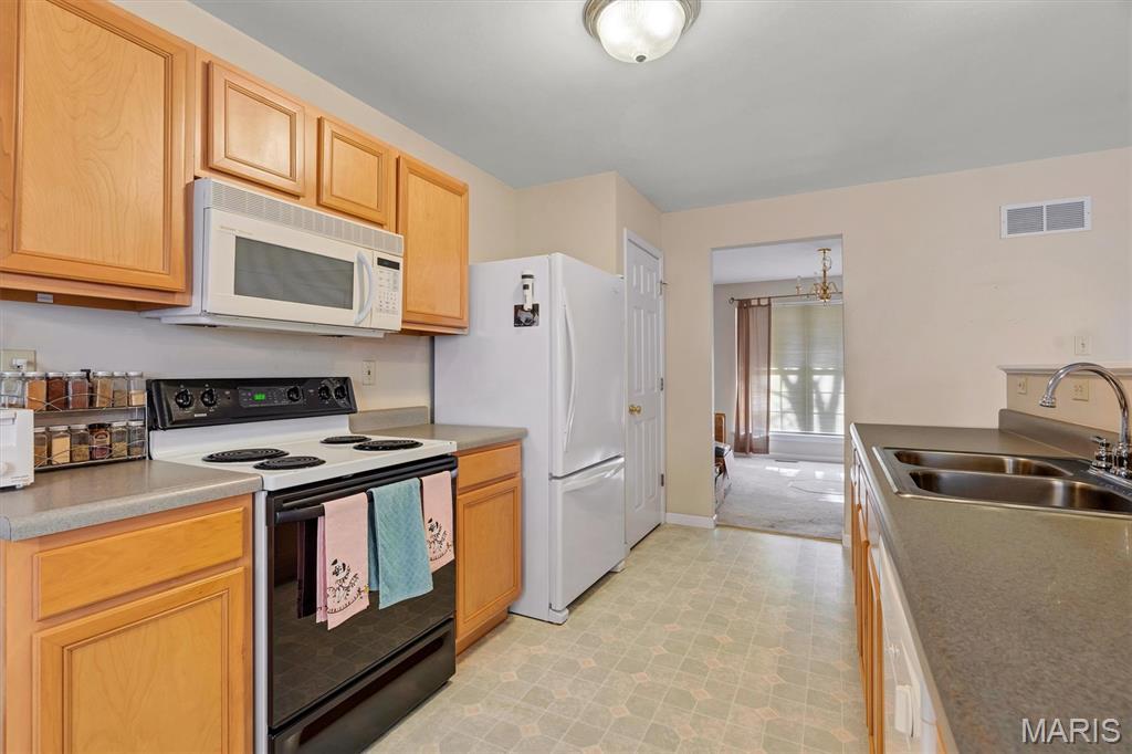 433 Summit Tree Court Fenton, MO 63026 - Photo 6 of 22