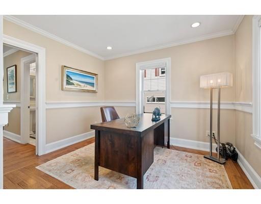 41 Pilgrim Road Marblehead, MA 01945 - Photo 11 of 30 a living room with furniture and a table