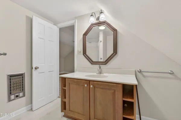 $444,000 | 122 Stonewall Heights Northeast, Abingdon, VA 24210