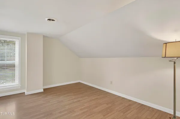 $425,000 | 122 Stonewall Heights Northeast, Abingdon, VA 24210