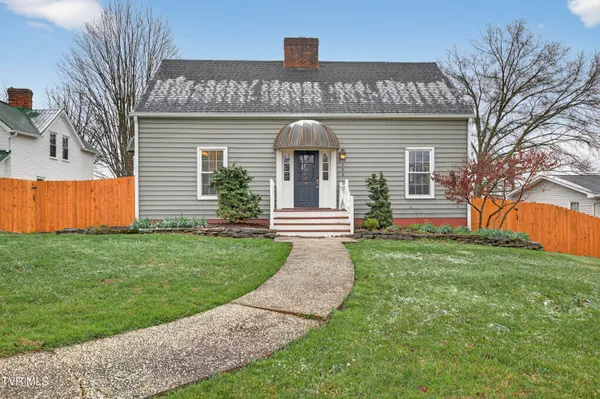 $444,000 | 122 Stonewall Heights Northeast, Abingdon, VA 24210