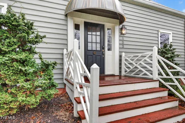 $444,000 | 122 Stonewall Heights Northeast, Abingdon, VA 24210