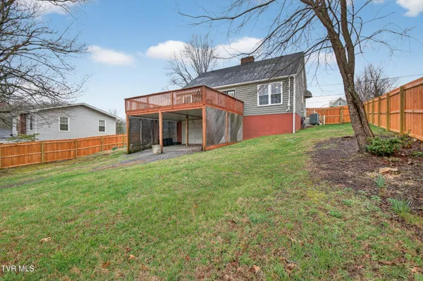 $444,000 | 122 Stonewall Heights Northeast, Abingdon, VA 24210