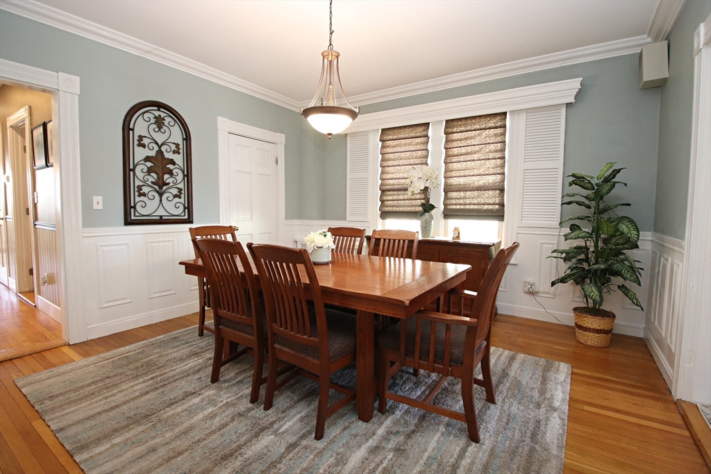 43 Taylor Street Saugus, MA 01906 - Photo 16 of 42