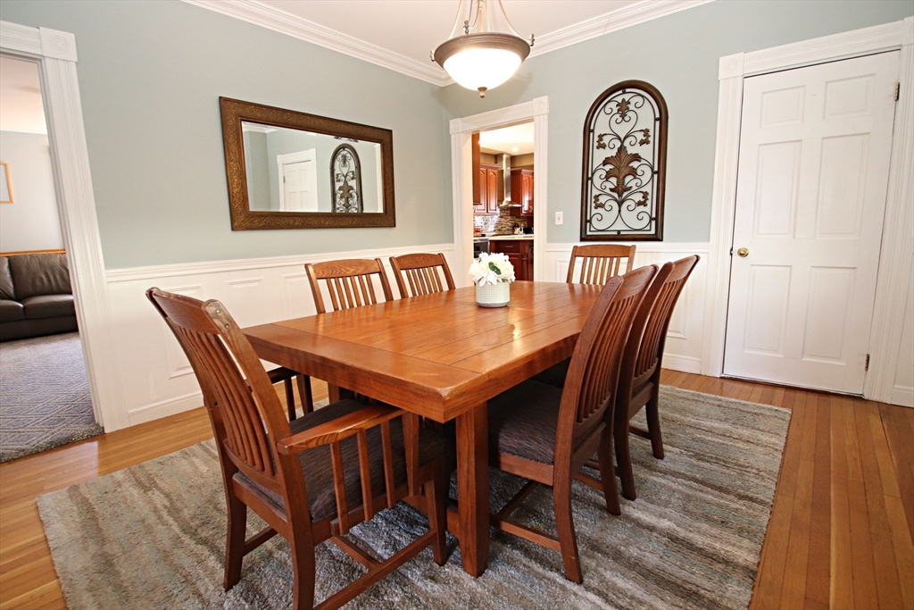 43 Taylor Street Saugus, MA 01906 - Photo 18 of 42