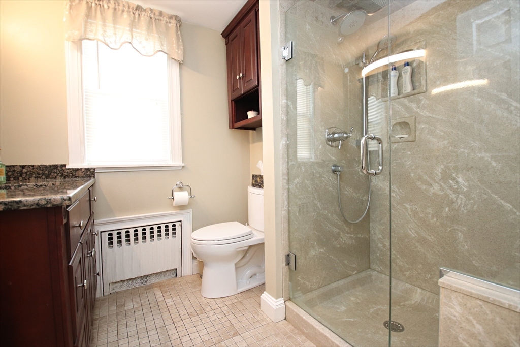 43 Taylor Street Saugus, MA 01906 - Photo 19 of 42