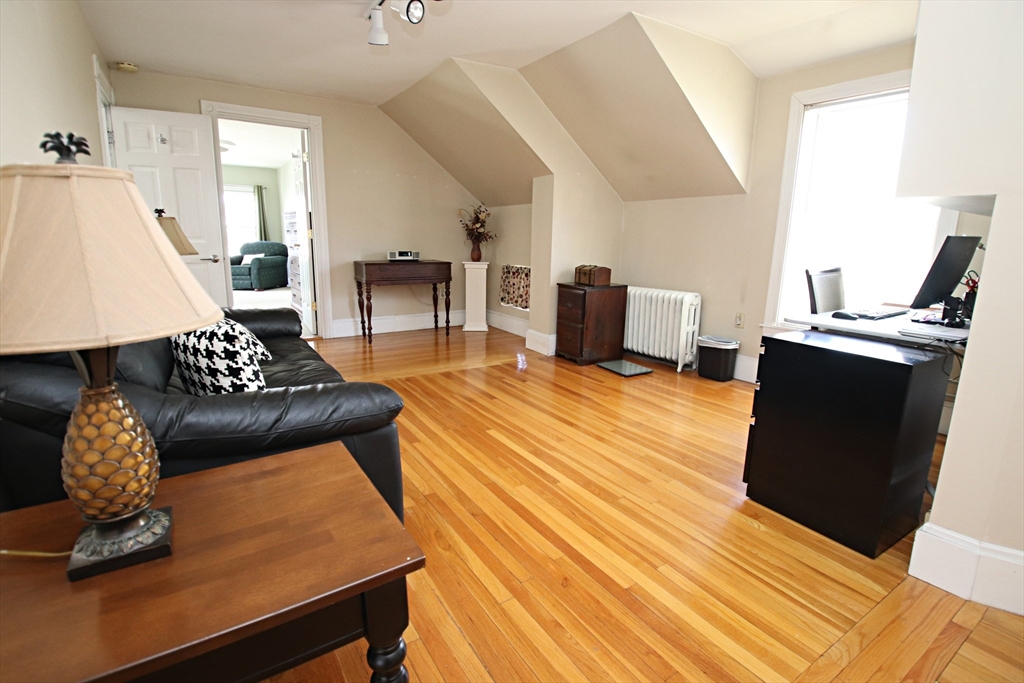 43 Taylor Street Saugus, MA 01906 - Photo 25 of 42