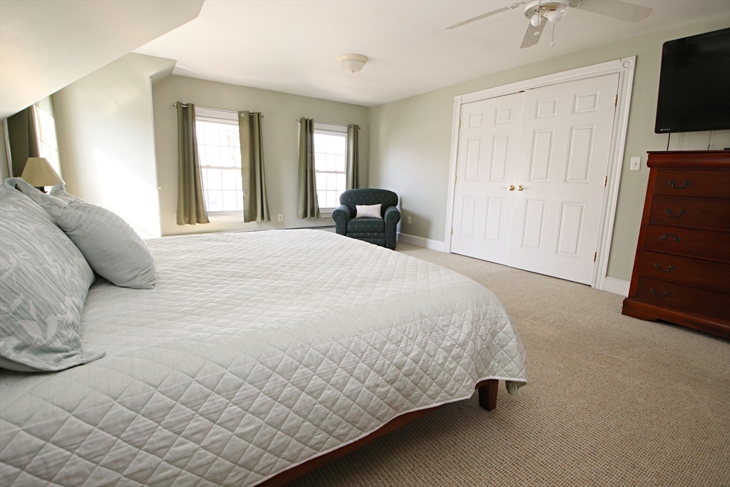 43 Taylor Street Saugus, MA 01906 - Photo 28 of 42