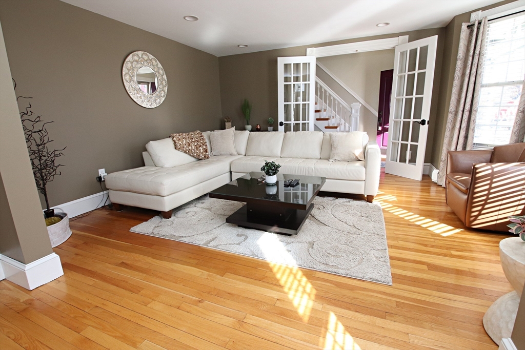 43 Taylor Street Saugus, MA 01906 - Photo 3 of 42