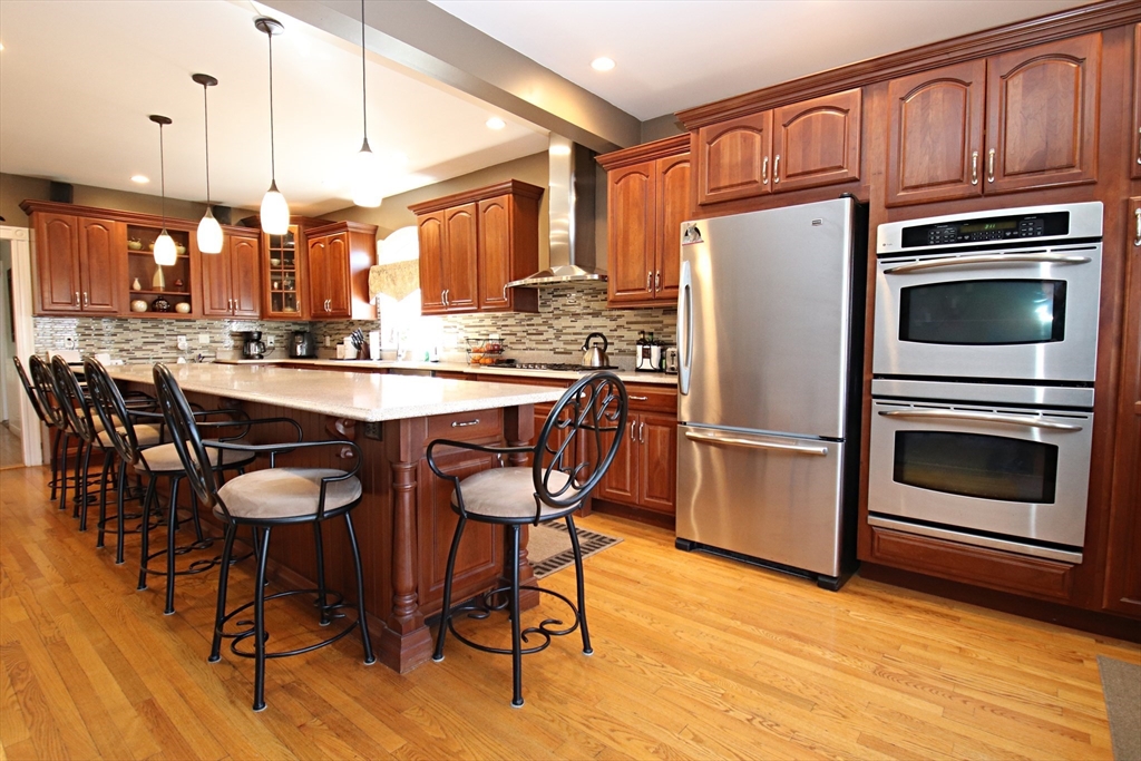 43 Taylor Street Saugus, MA 01906 - Photo 6 of 42