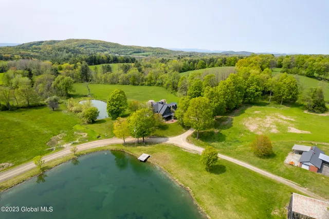 $1,500,000 | 17 Williams Lane, Easton, NY 12834