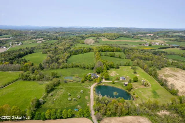 $1,500,000 | 17 Williams Lane, Easton, NY 12834