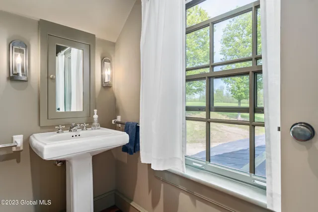 $1,500,000 | 17 Williams Lane, Easton, NY 12834