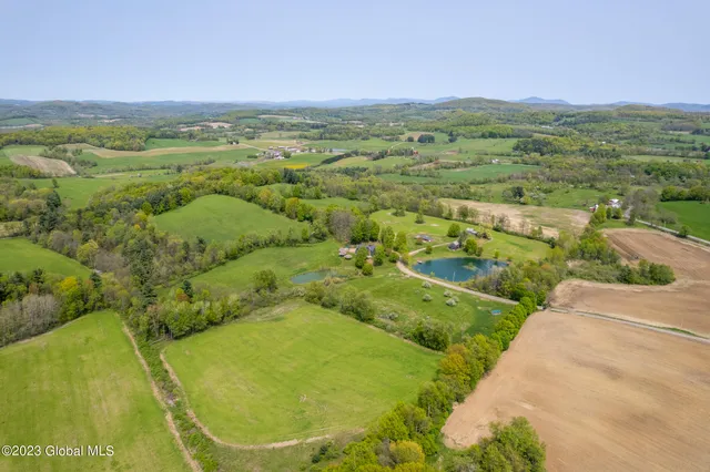 $1,500,000 | 17 Williams Lane, Easton, NY 12834