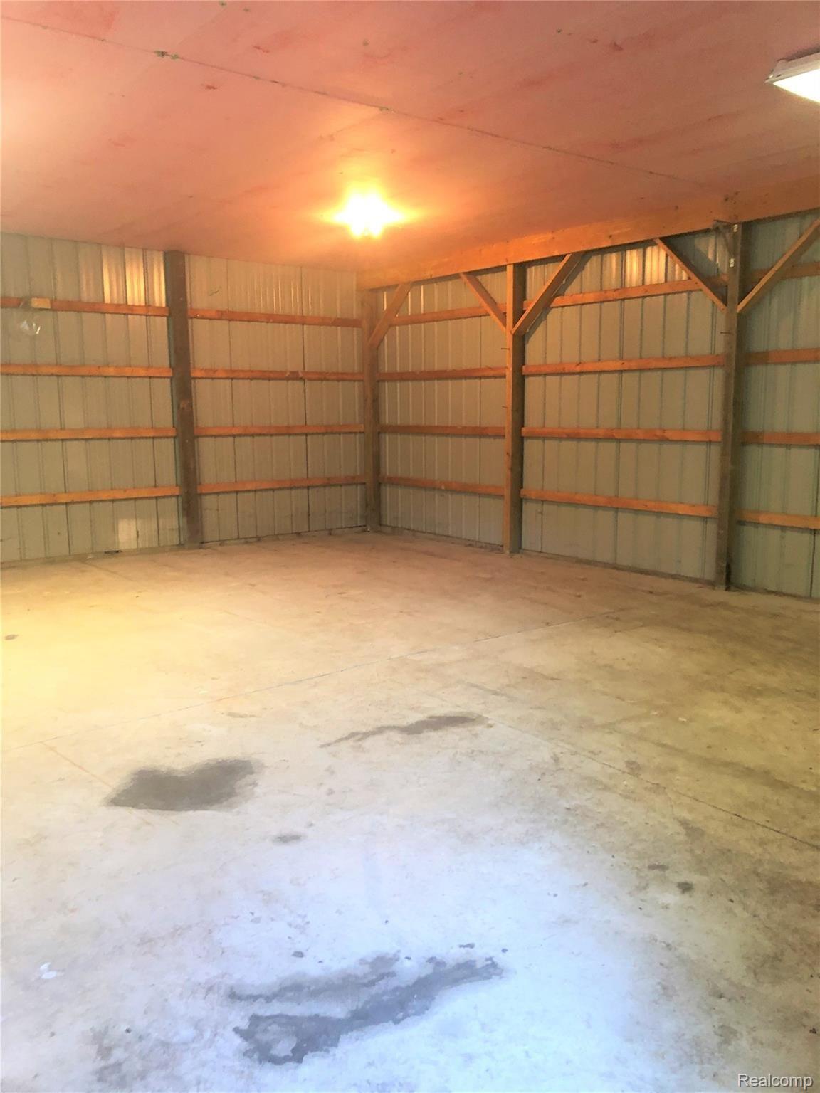 1207 Reid Road Flint, MI 48507 - Photo 40 of 42 19 Pole Barn c.jpg