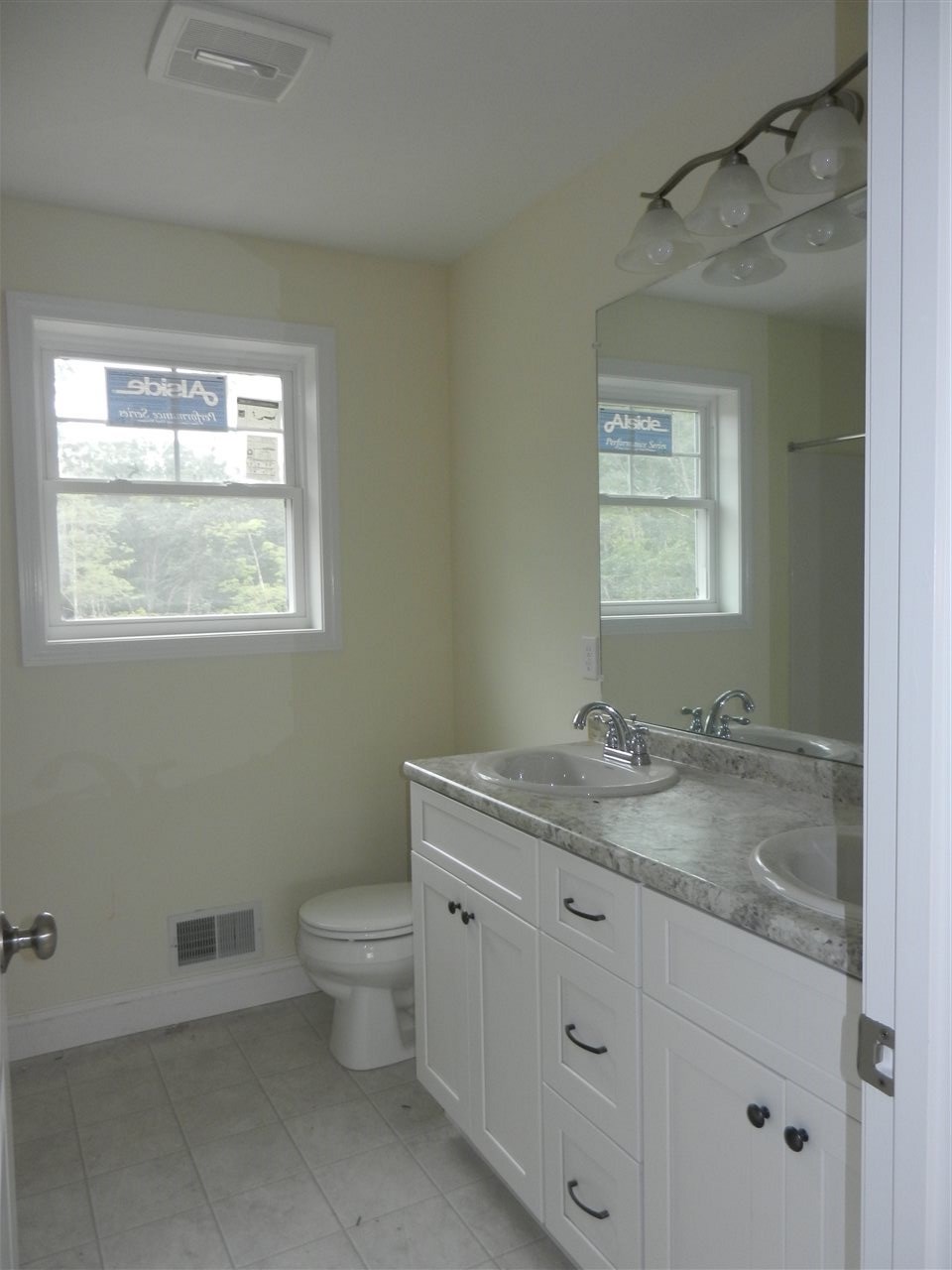 6 Sandybrook Drive, Unit 8 Raymond, NH 03077 - Photo 15 of 17 Gallery Image 15
