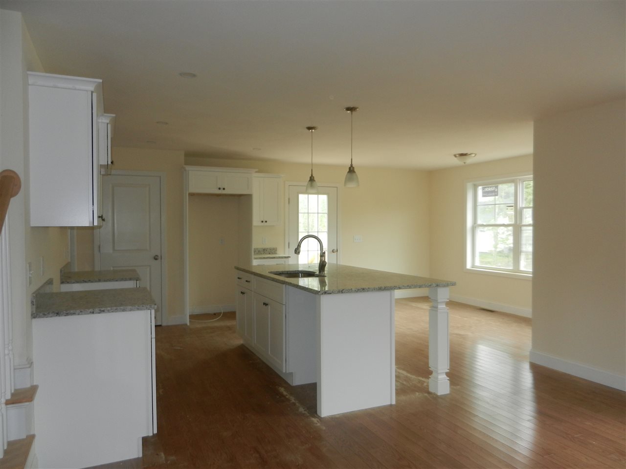 6 Sandybrook Drive, Unit 8 Raymond, NH 03077 - Photo 3 of 17 Gallery Image 3