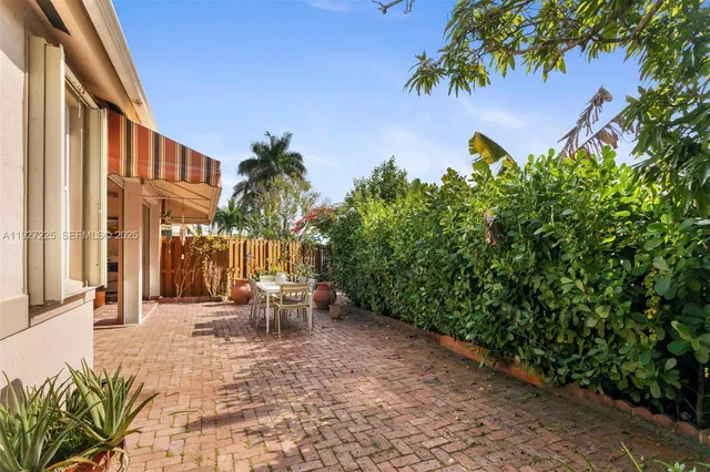 $785,000 | 16368 Southwest 43rd Terrace, Miami, FL 33185