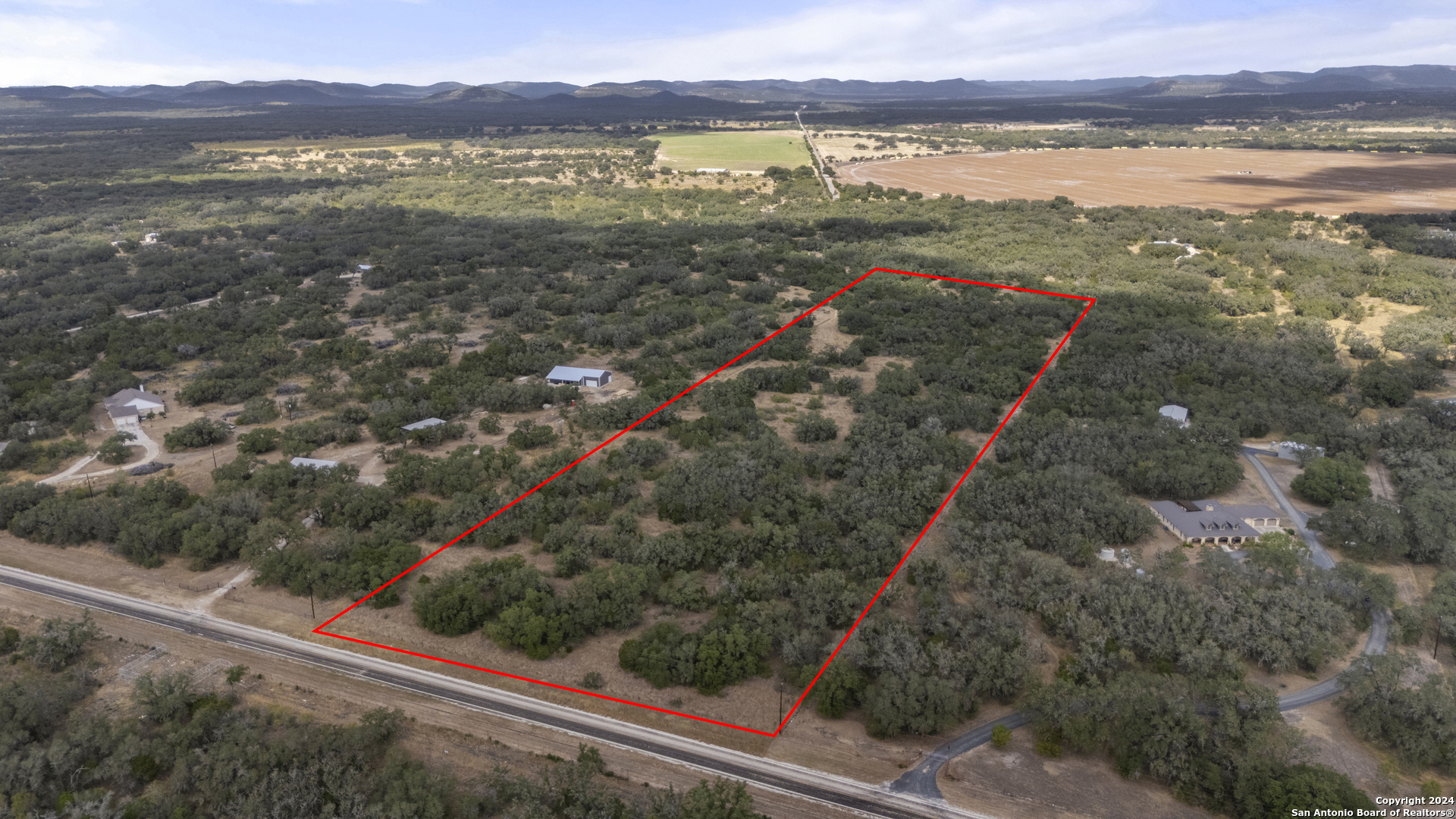 0 Fm 1796 D'Hanis, TX 78850 - Photo 4 of 30 a view of a city and an ocean view